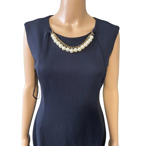 Elegant Black Dress with Pearl Accents - Picture 7 of 7